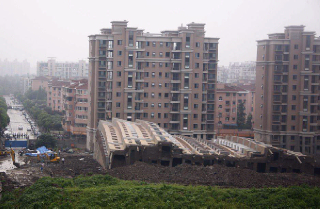Illustration for article titled These Are Some Of The Worst Architectural Disasters in History